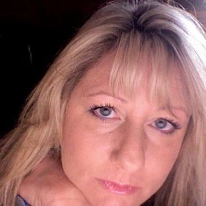 Meet your Posher, Carlyn